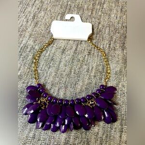 Purple necklace, including a free gift